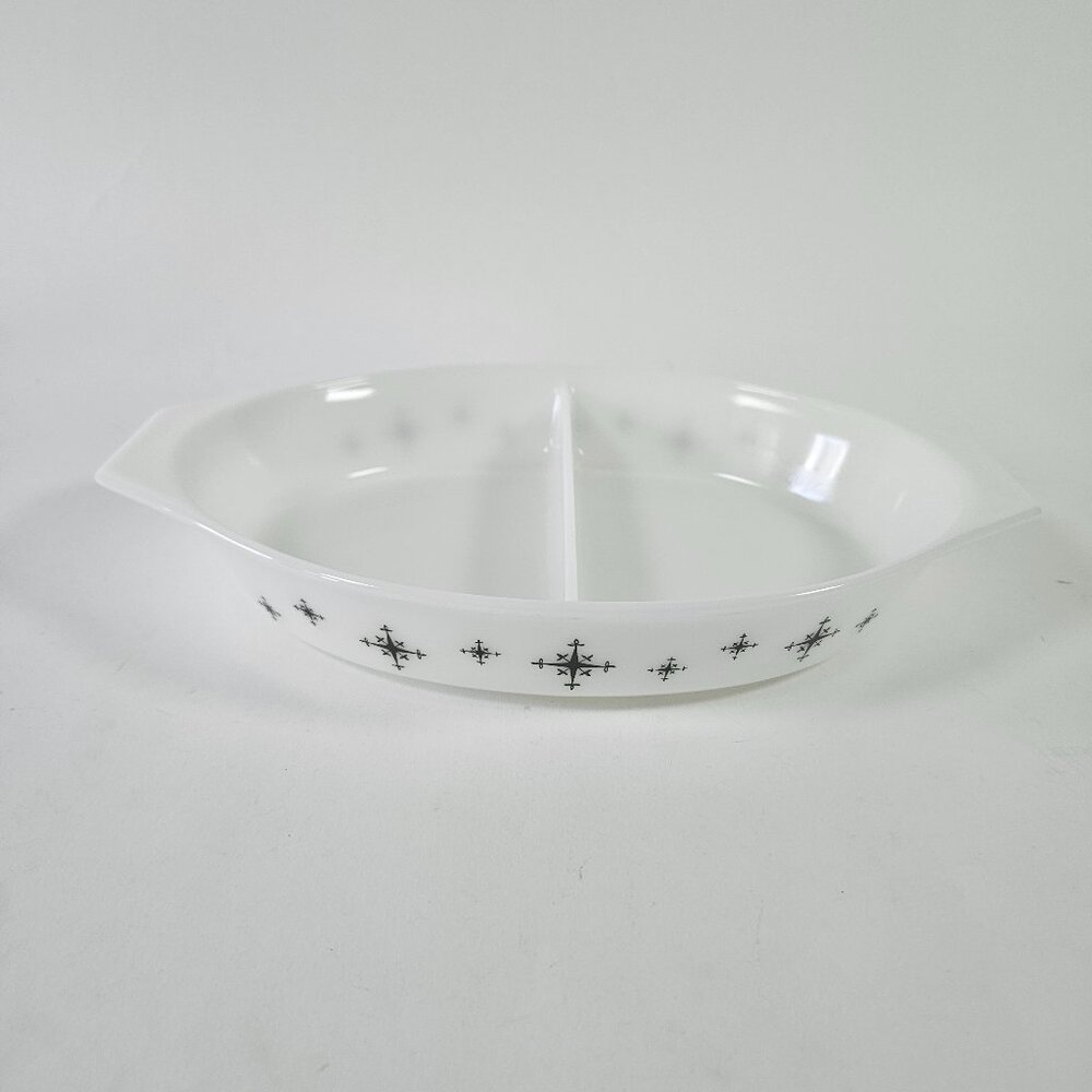 Vintage Pyrex Casserole Dish Black Star Atomic Oval Divided 1 and 1/2 Quart USA